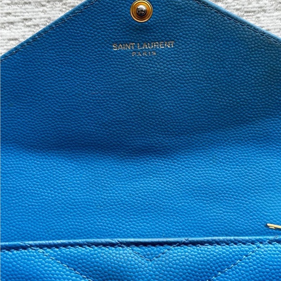 YSL Cassandre Matelasse large flap wallet in gain de poudre leather sky blue - Picture 9 of 9
